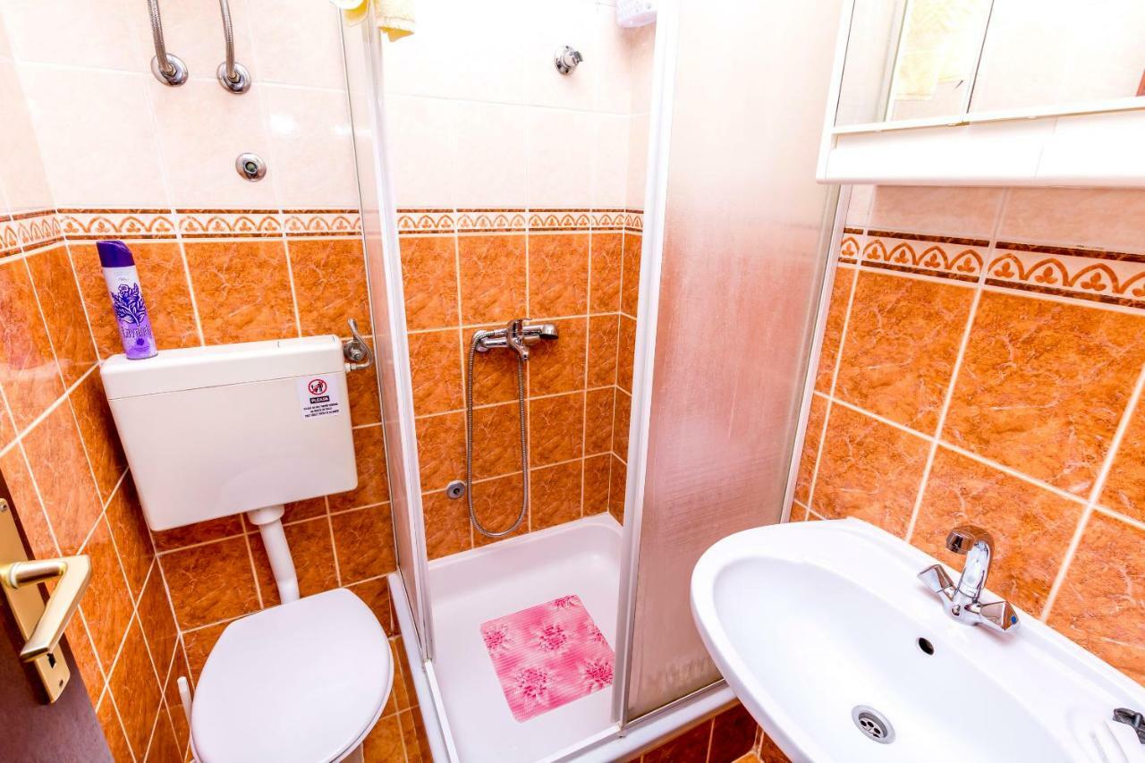 Apartments Bozo Ražanj Екстериор снимка