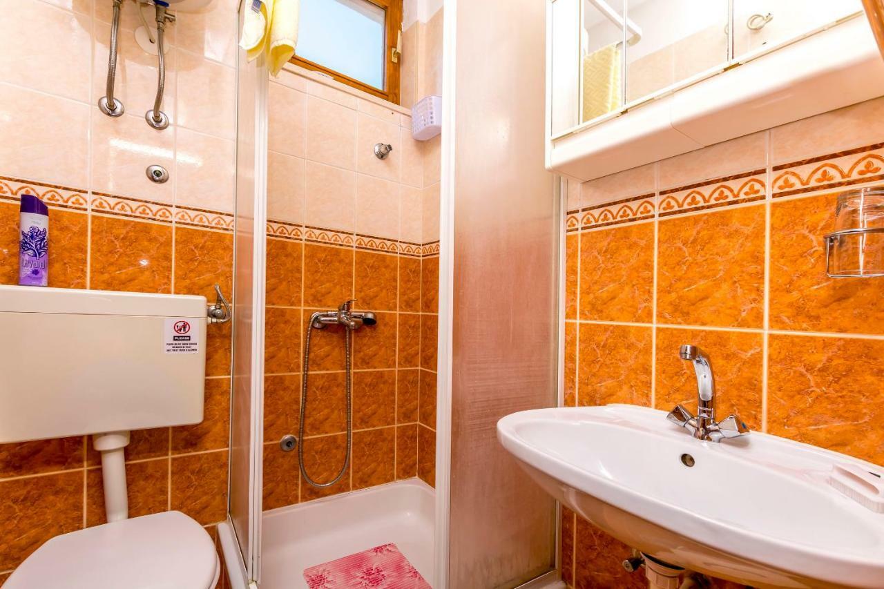 Apartments Bozo Ražanj Екстериор снимка